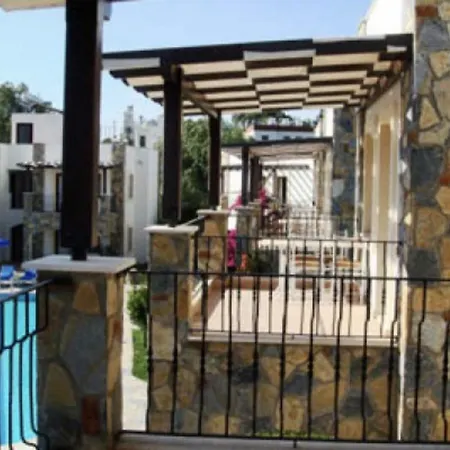 Royal Edessa Apartment